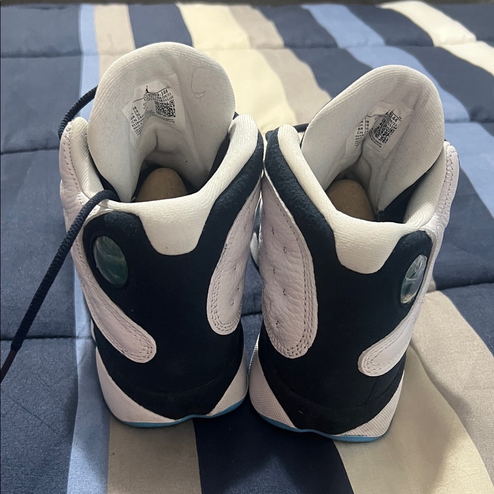 Jordan Kids Sneakers Black and White - Picture 3 of 7